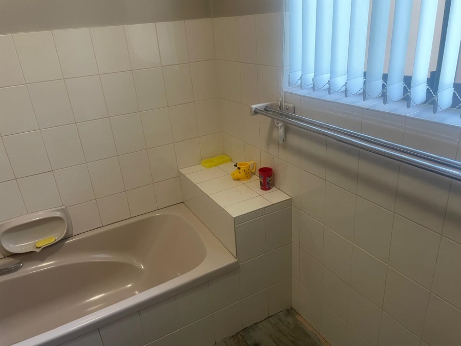 5 Bedroom Property for Sale in Porterville Western Cape